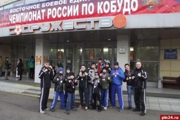 Одиннадцать медалей привезли псковские кобудисты из Москвы