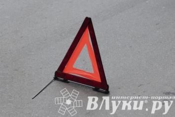 В Псковской области в результате тройного ДТП погиб человек