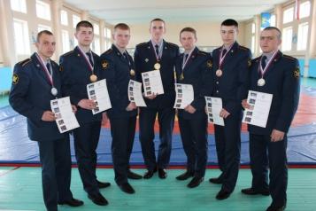 Псковские курсанты взяли «золото», «серебро» и «бронзу» на чемпионате Псковской области по гиревому спорту